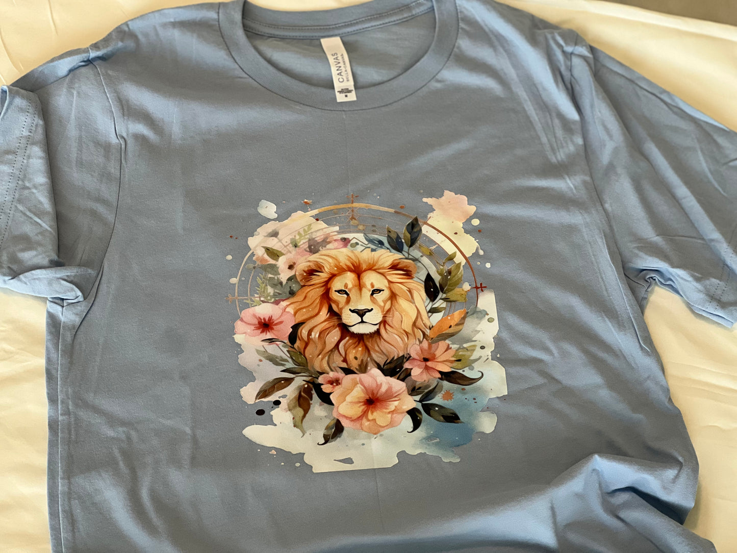 Leo T-Shirt (Baby Blue)